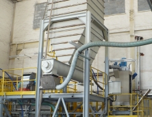 SILOS Z WYŁADOWCZYM PODAJNIKIEM ŚLIMAKOWYM